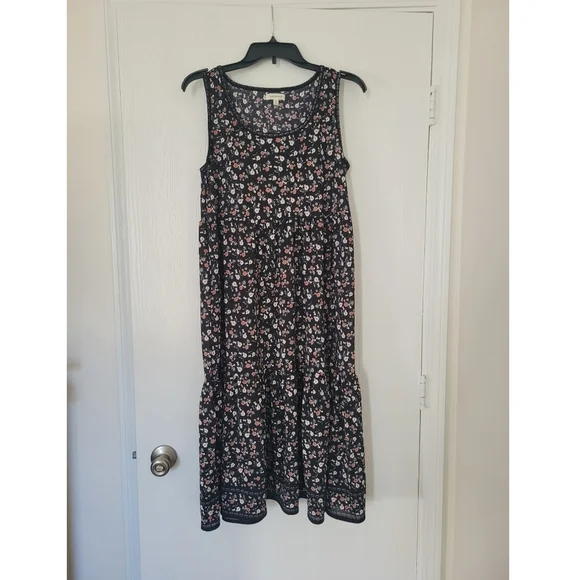 3/4 length floral dress - Picture 1 of 5